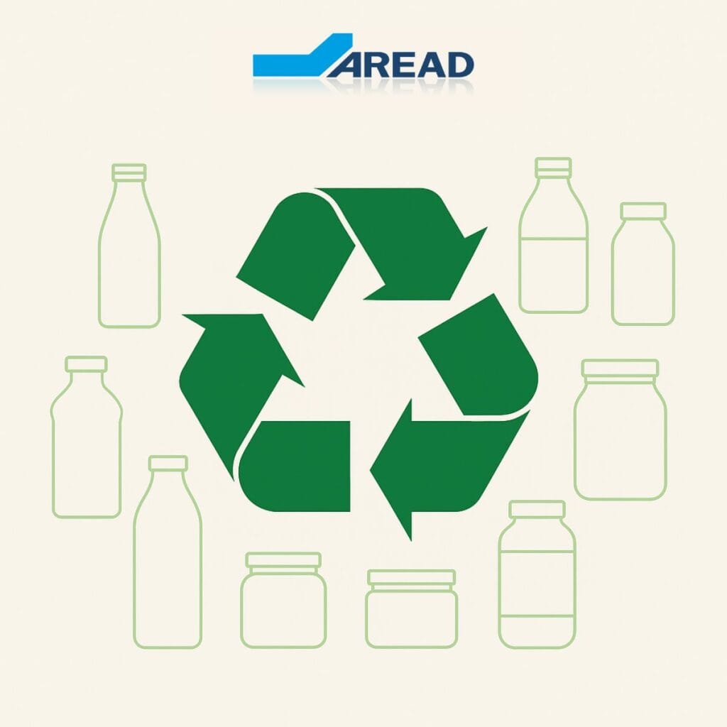 Logo AREAD accompagné d’un symbole de recyclage vert entouré de dessins d’emballages réutilisables, illustrant le réemploi et l’économie circulaire.