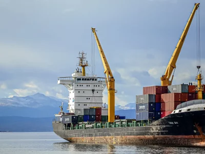 conteneur de marchandises symbolisant les aides à l'export en 2025